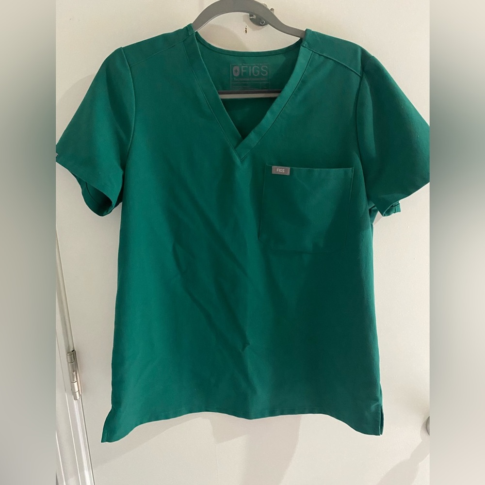 Figs one pocket catarina top
